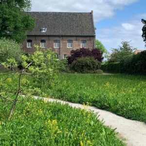 Klooster Ravenstein tuin