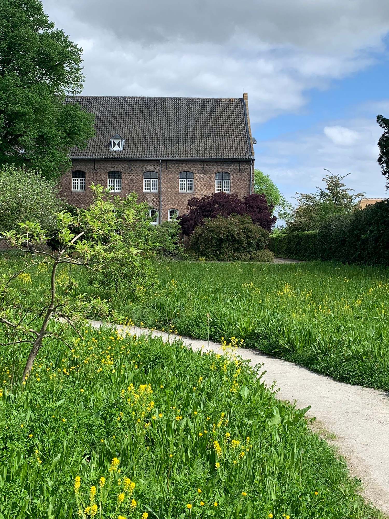 Klooster Ravenstein tuin